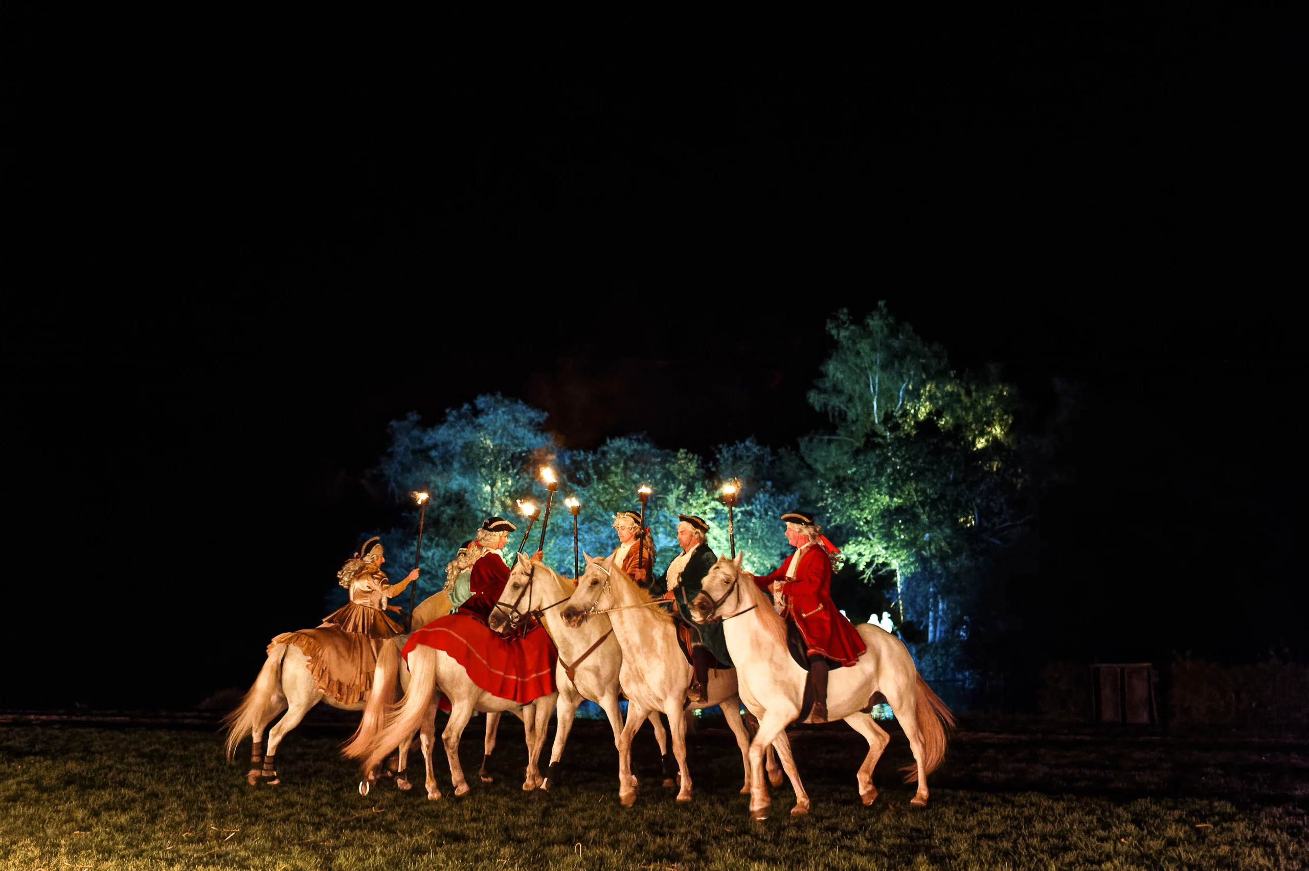 UNE SELECTION HAPPYNESS RADIO - Jusqu'au 19 septembre a lieu le vendredi et samedi soir, le spectacle son et lumière Le Souffle de la Terre à Ailly-sur-Noye.